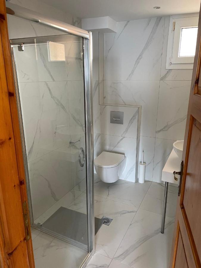 Elvetia Appartement Potos